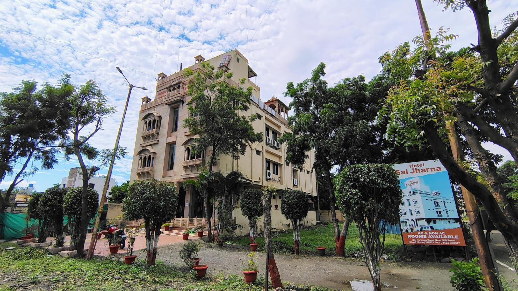 Hotel Sai Jharna Shirdi Esterno foto